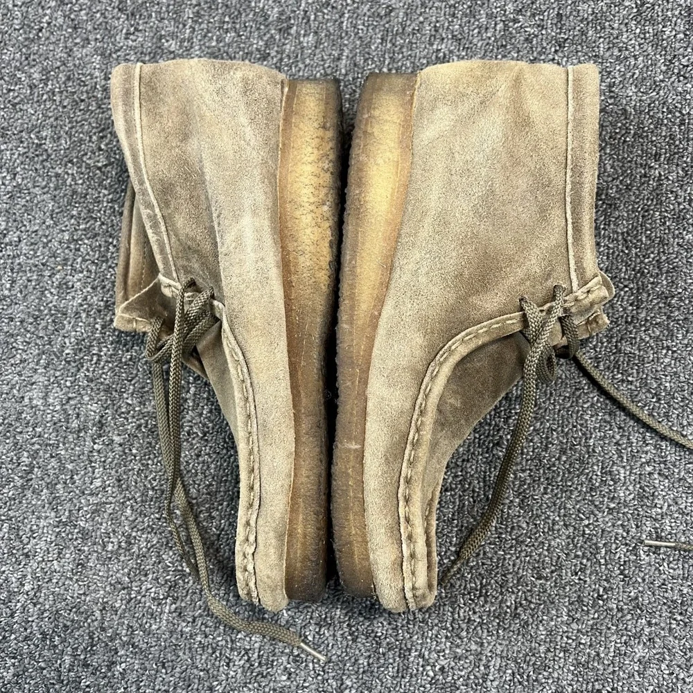 Clarks Originals Wallabee Boot 8.5 M Taupe Suede Leather Crepe Sole Streetwear